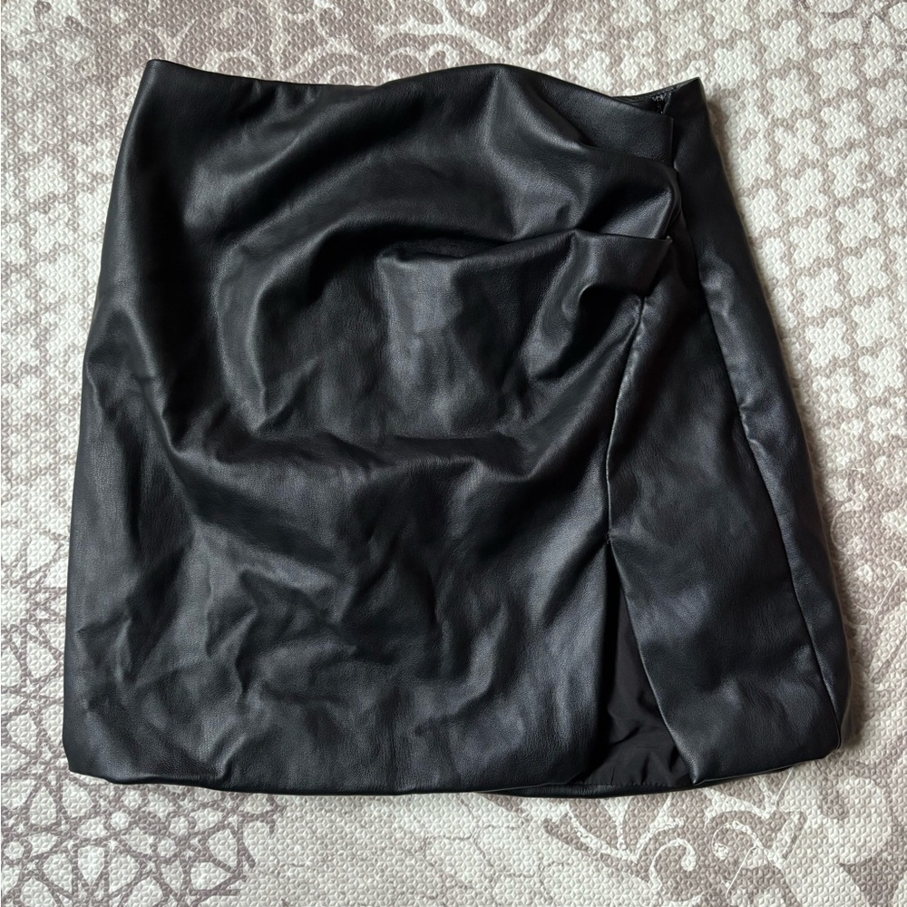 Lulu's Sleek Black Leather Skirt